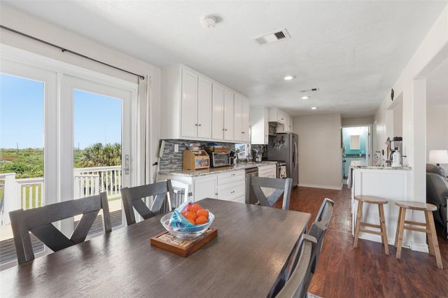 3527 9 Mile Road, Galveston, TX 77554