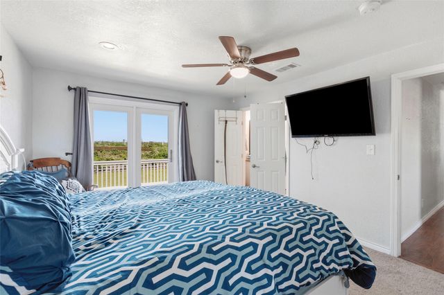 3527 9 Mile Road, Galveston, TX 77554