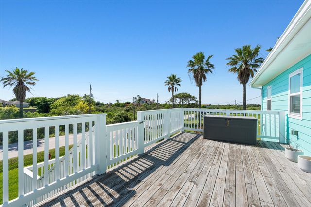 3527 9 Mile Road, Galveston, TX 77554