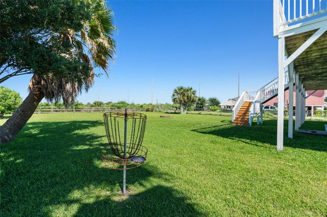 3527 9 Mile Road, Galveston, TX 77554