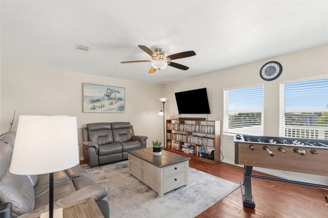 3527 9 Mile Road, Galveston, TX 77554