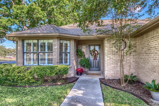 1206 31st Street, Hondo, TX 78861