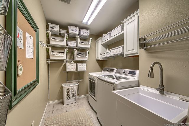 1206 31st Street, Hondo, TX 78861