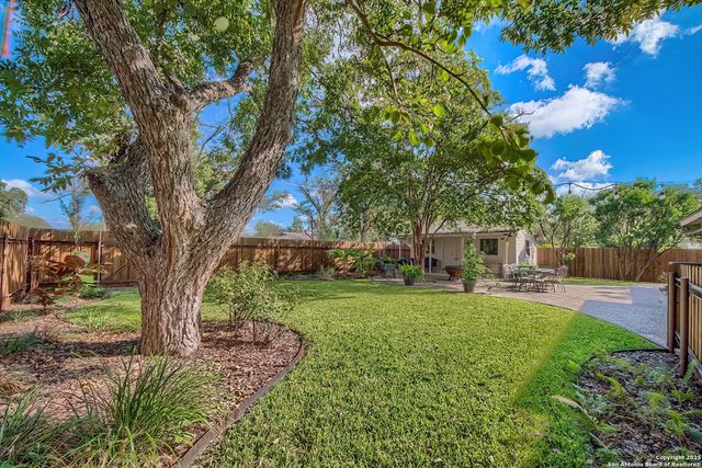 1206 31st Street, Hondo, TX 78861