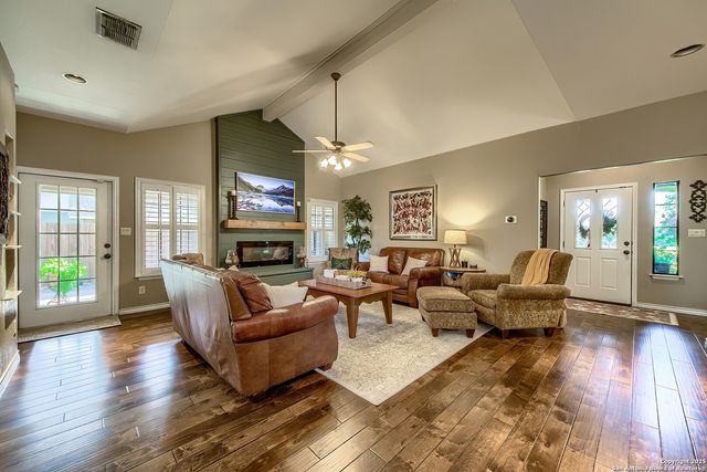 1206 31st Street, Hondo, TX 78861