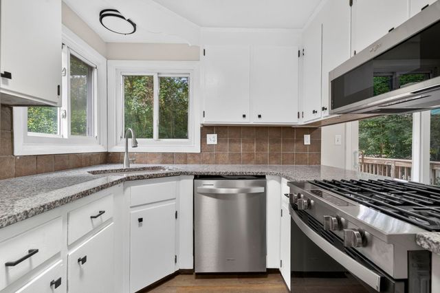 30 Paxton Terrace, Nashua, NH 03064