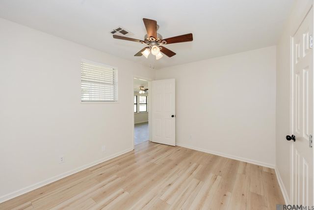 11455 Hooper Rd, Baton Rouge, LA 70818