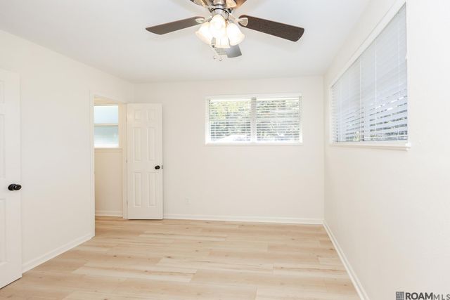 11455 Hooper Rd, Baton Rouge, LA 70818