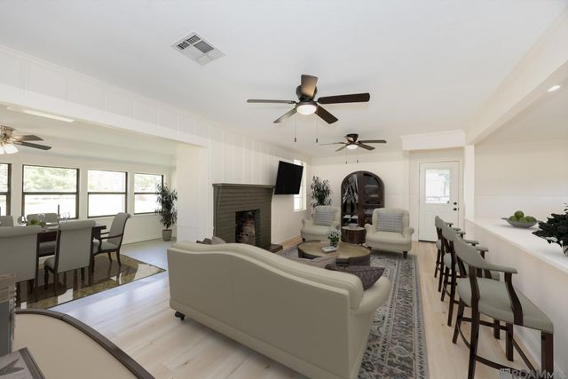 11455 Hooper Rd, Baton Rouge, LA 70818