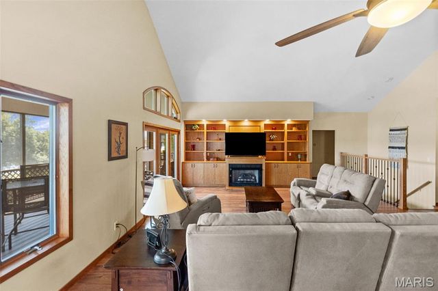 672 Monaco Drive, Edwardsville, IL 62025