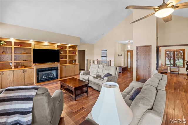 672 Monaco Drive, Edwardsville, IL 62025