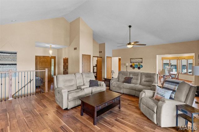 672 Monaco Drive, Edwardsville, IL 62025