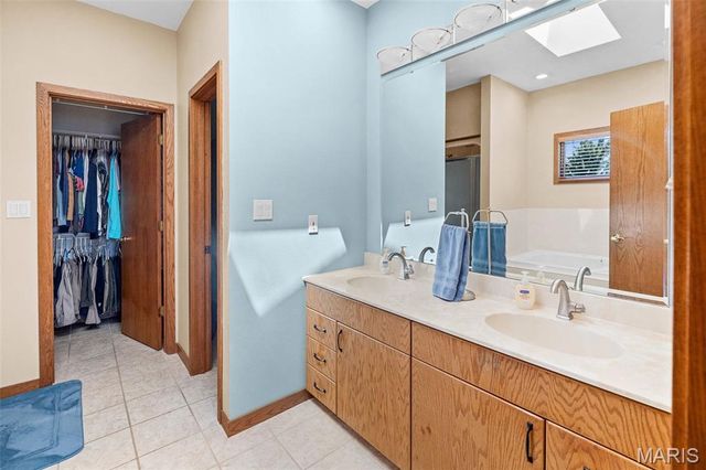 672 Monaco Drive, Edwardsville, IL 62025