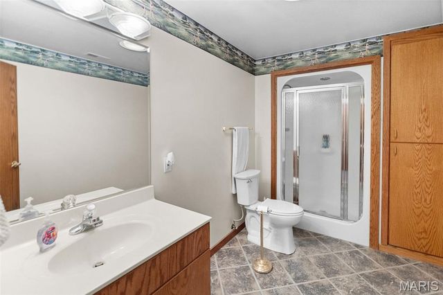 672 Monaco Drive, Edwardsville, IL 62025