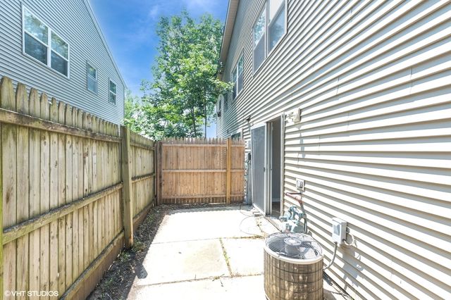 11 Fernwood Drive I, Bolingbrook, IL 60440