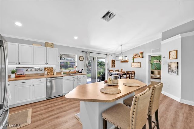 11741 Red Hibiscus DR, Bonita Springs, FL 34135