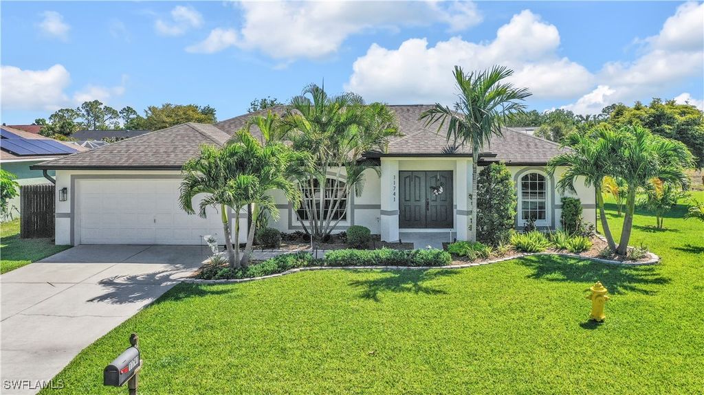 11741 Red Hibiscus DR, Bonita Springs, FL 34135