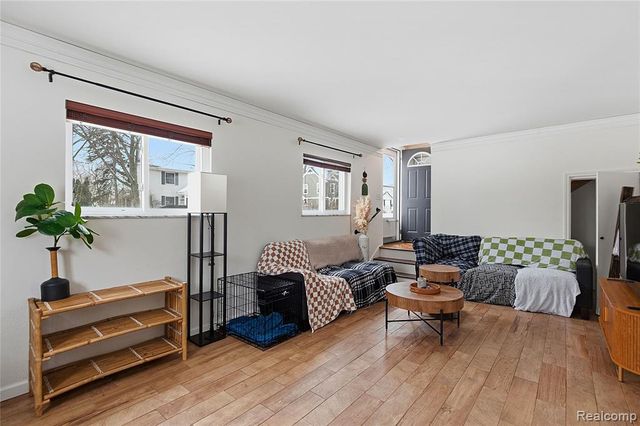 135 Gerald Avenue, Clawson, MI 48017