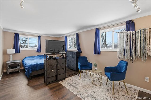 135 Gerald Avenue, Clawson, MI 48017