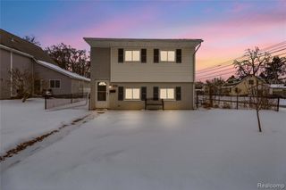 135 Gerald Avenue, Clawson, MI 48017