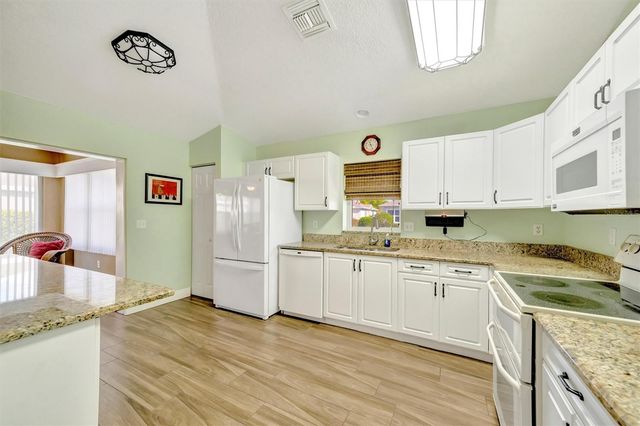 1612 FAIRWAY OAKS DRIVE, Palmetto, FL 34221