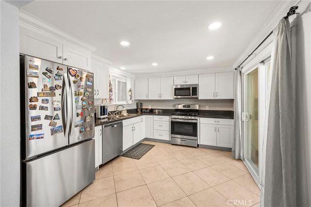 1183 Mountain Gate, Upland, CA 91786
