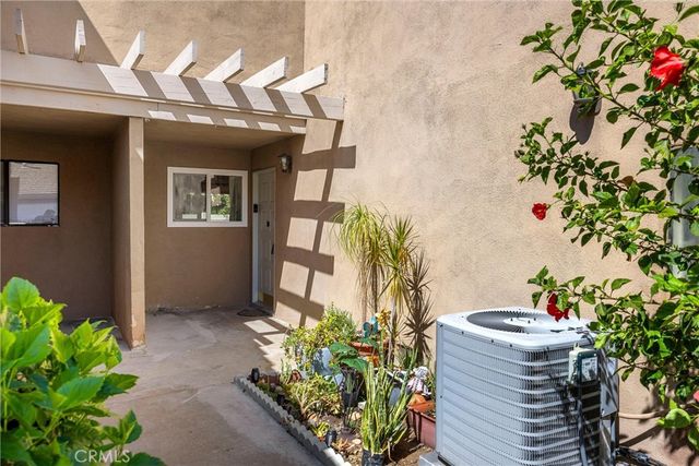 1183 Mountain Gate, Upland, CA 91786