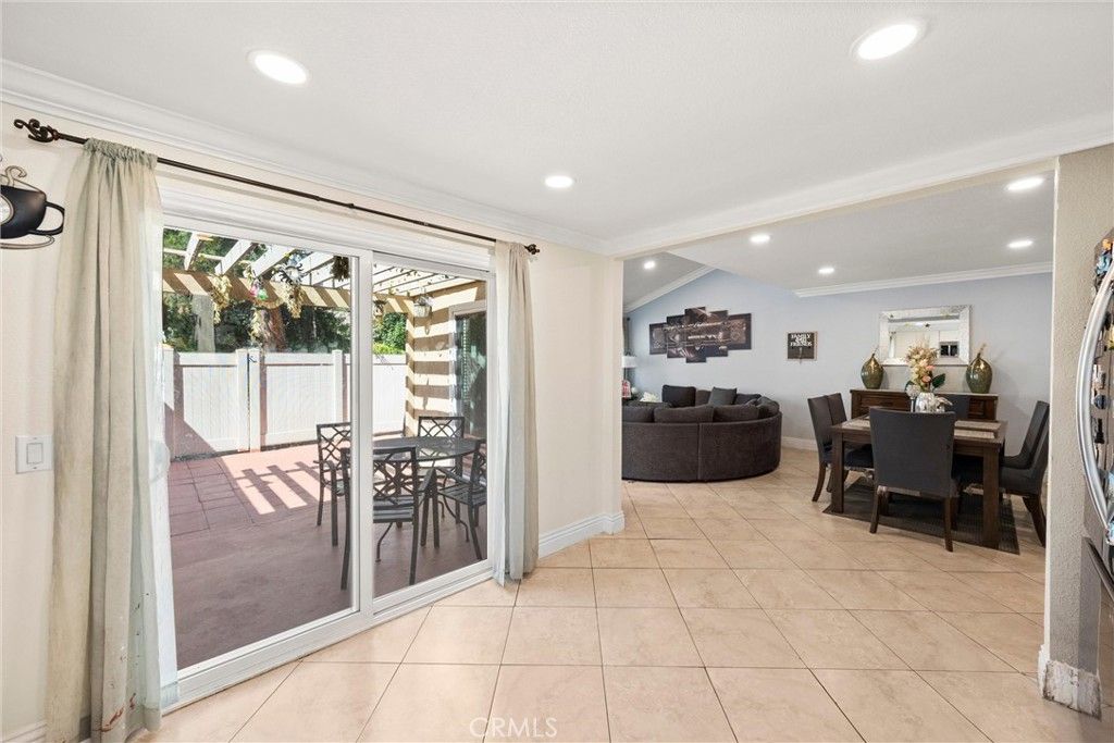 1183 Mountain Gate, Upland, CA 91786