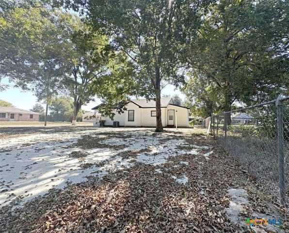 101 N San Marcos, Hearne, TX 77859