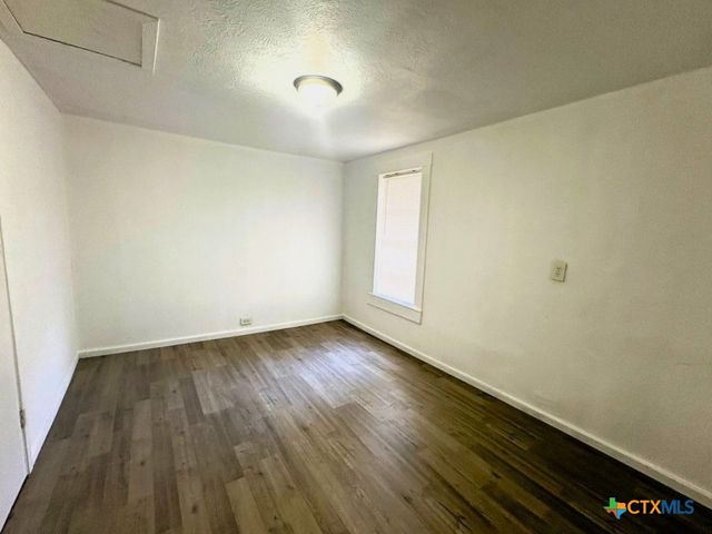 101 N San Marcos, Hearne, TX 77859