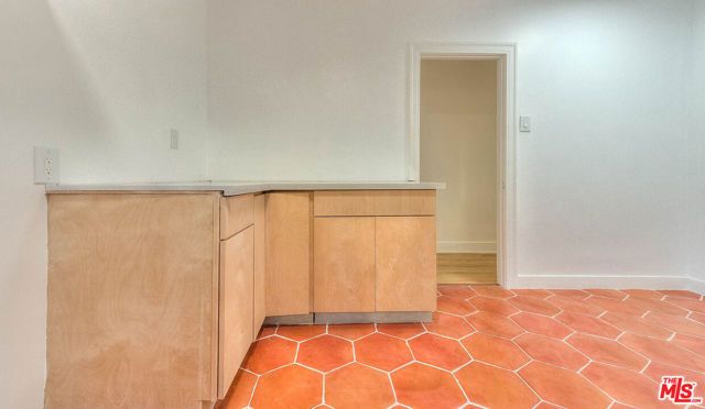 1361 Keniston Avenue, Los Angeles, CA 90019