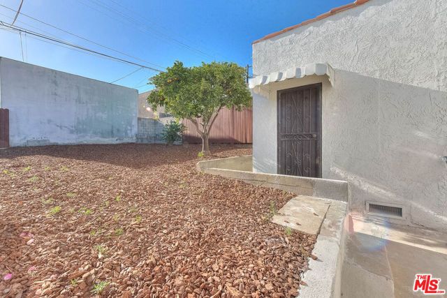1361 Keniston Avenue, Los Angeles, CA 90019