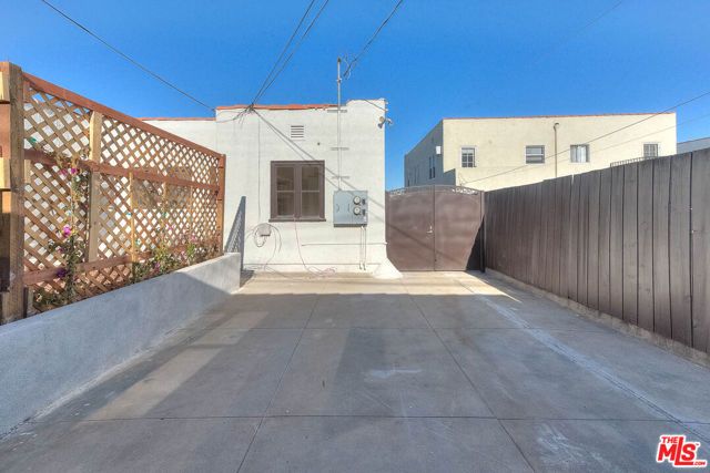 1361 Keniston Avenue, Los Angeles, CA 90019