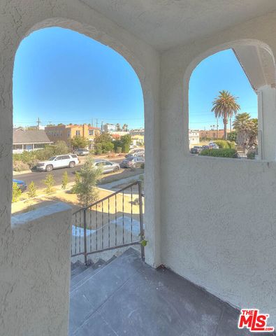 1361 Keniston Avenue, Los Angeles, CA 90019