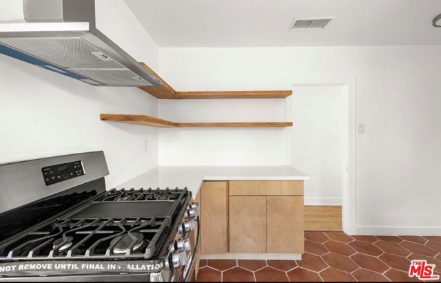 1361 Keniston Avenue, Los Angeles, CA 90019