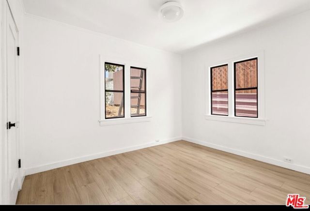 1361 Keniston Avenue, Los Angeles, CA 90019