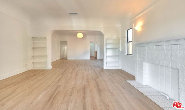 1361 Keniston Avenue, Los Angeles, CA 90019