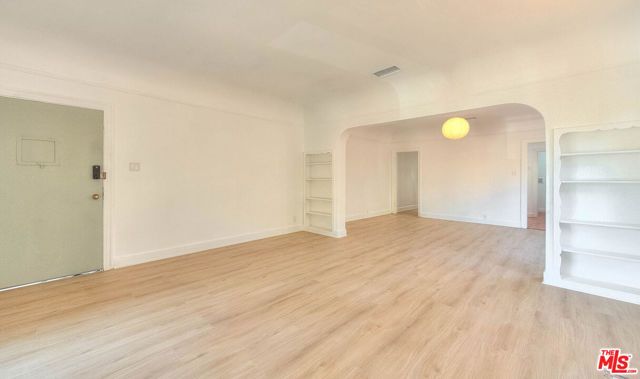 1361 Keniston Avenue, Los Angeles, CA 90019