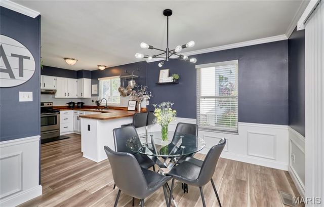 819 Spring Crest Drive, Fenton, MO 63026