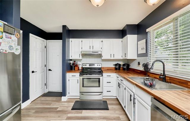 819 Spring Crest Drive, Fenton, MO 63026
