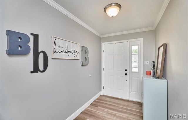 819 Spring Crest Drive, Fenton, MO 63026