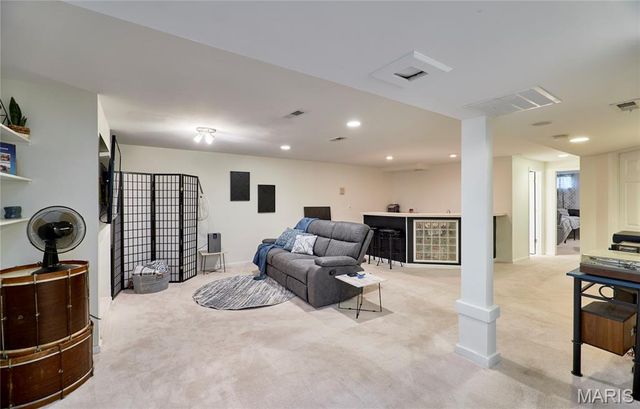 819 Spring Crest Drive, Fenton, MO 63026
