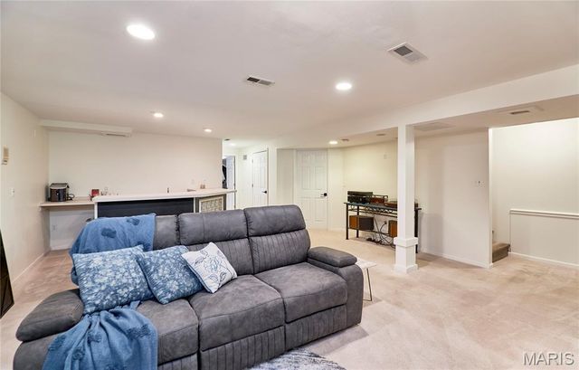 819 Spring Crest Drive, Fenton, MO 63026