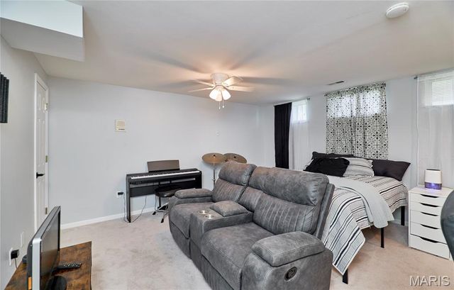 819 Spring Crest Drive, Fenton, MO 63026
