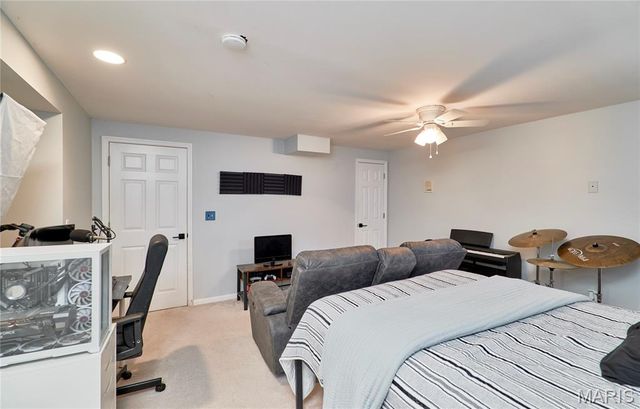 819 Spring Crest Drive, Fenton, MO 63026