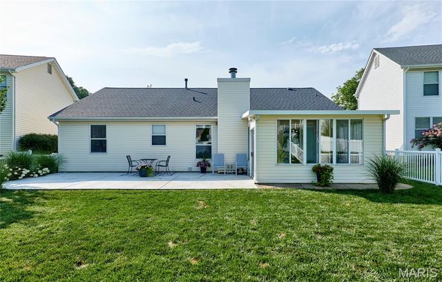 819 Spring Crest Drive, Fenton, MO 63026