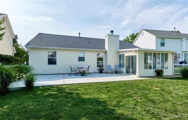 819 Spring Crest Drive, Fenton, MO 63026