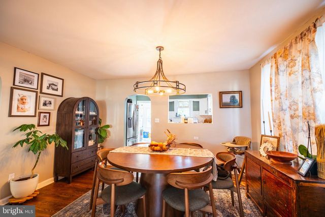 44 S FORKLANDING RD, Maple Shade, NJ 08052