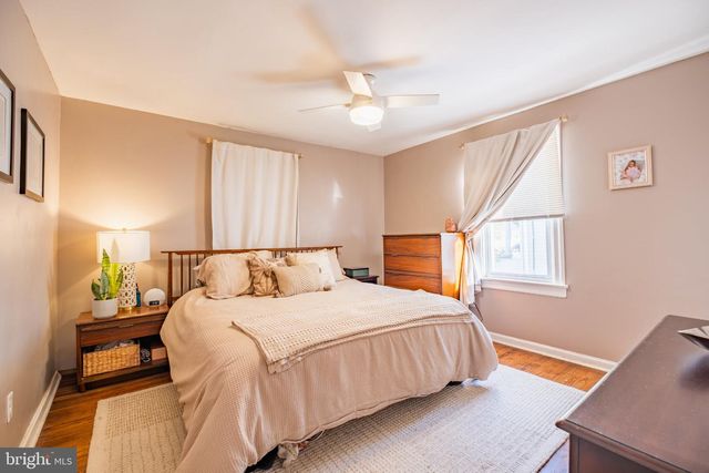 44 S FORKLANDING RD, Maple Shade, NJ 08052