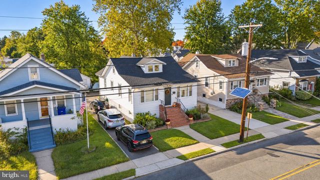 44 S FORKLANDING RD, Maple Shade, NJ 08052